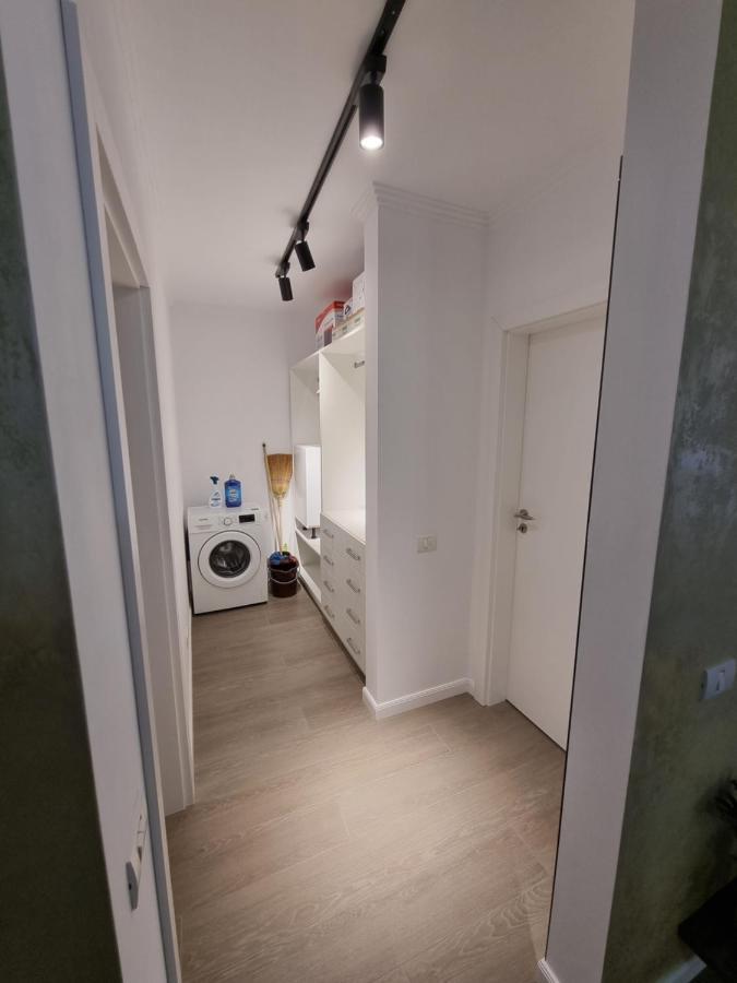 Apartament Superb In Regim Hotelier- Arad Plaza Екстериор снимка