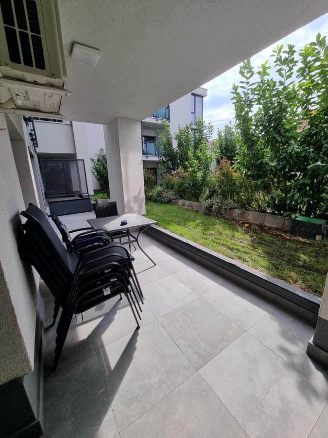 Apartament Superb In Regim Hotelier- Arad Plaza Екстериор снимка